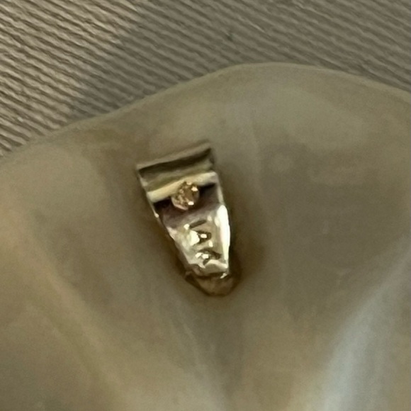 Ruby Lane porcelain flower pendant - Picture 4 of 4